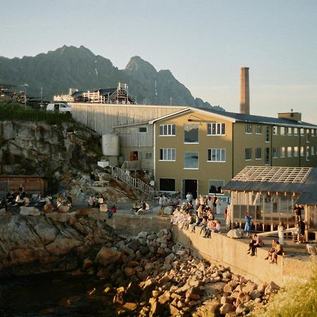 Trevarefabrikken Henningsvær Exterior foto