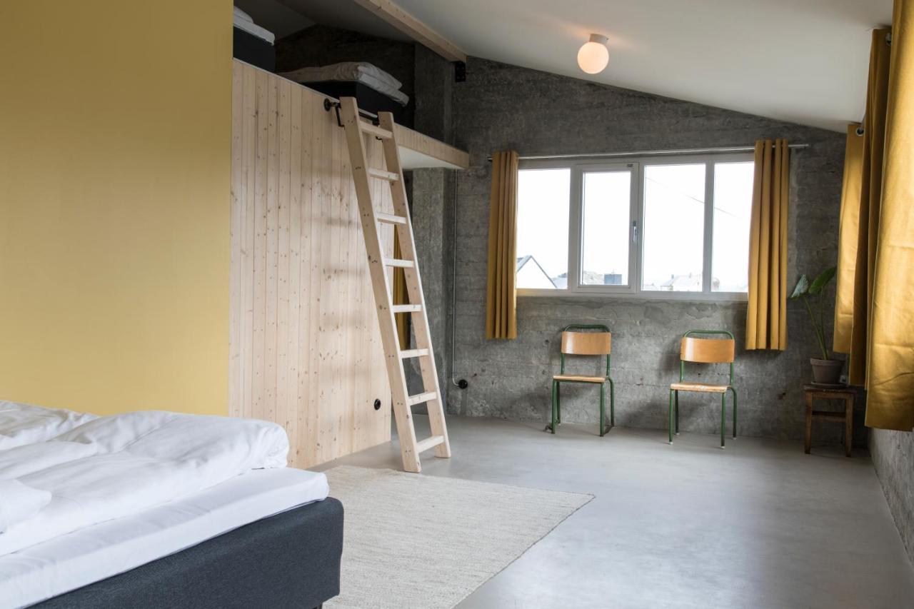 Trevarefabrikken Henningsvær Exterior foto