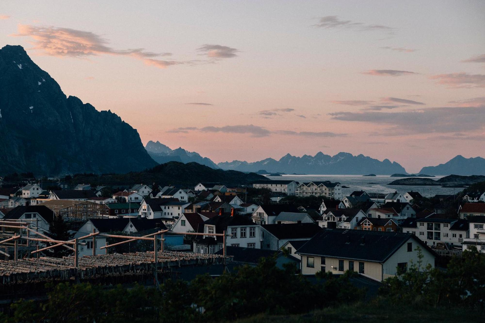 Trevarefabrikken Henningsvær Exterior foto